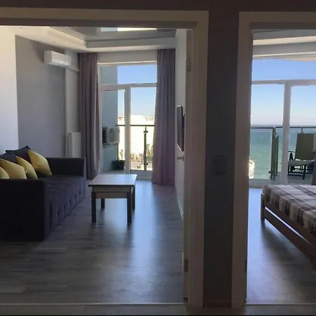 Mikonos Sea Terrace Apartment Odesa
